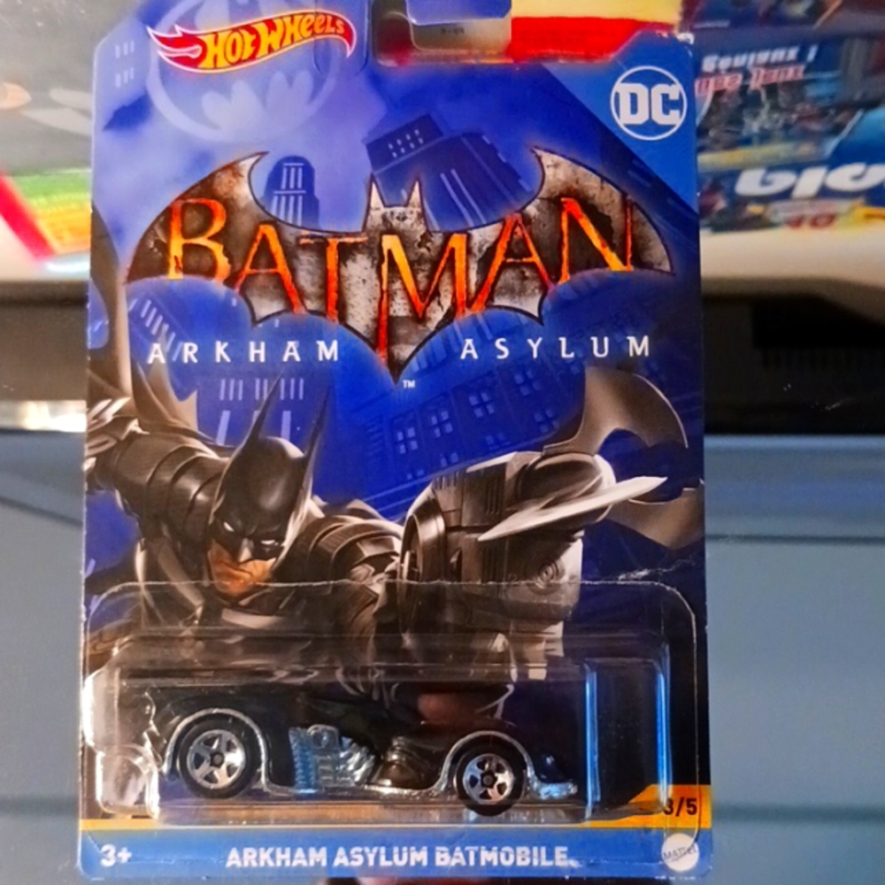 Hot Wheels Batman Arkham Asylum Batmobile, OneSize, Black + Silver Chrome